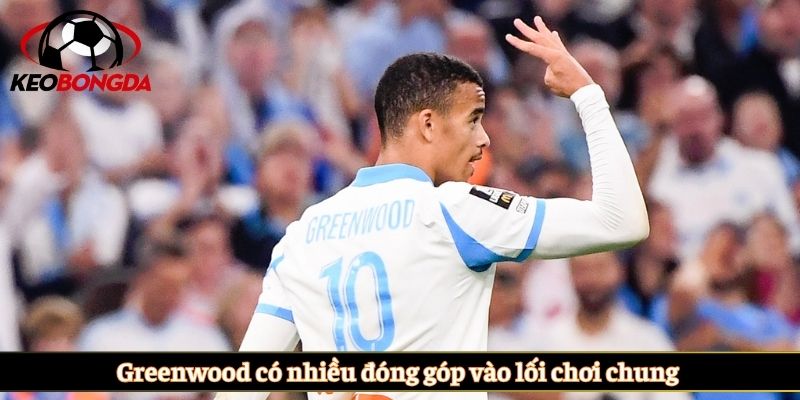 Greenwood có nhiều đóng góp vào lối chơi chung
